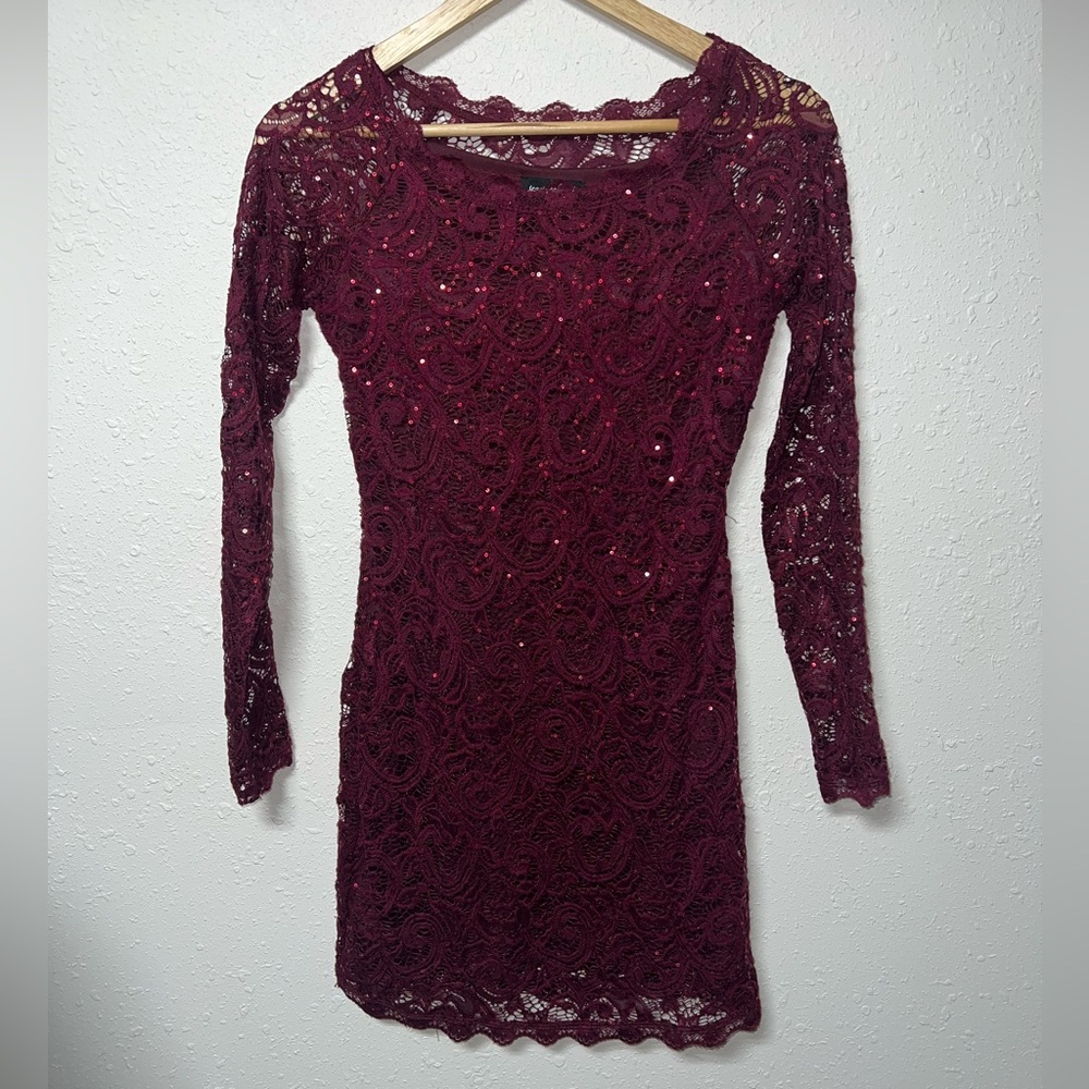 Sequin Hearts Maroon Mini Dress‎ Size Smalll